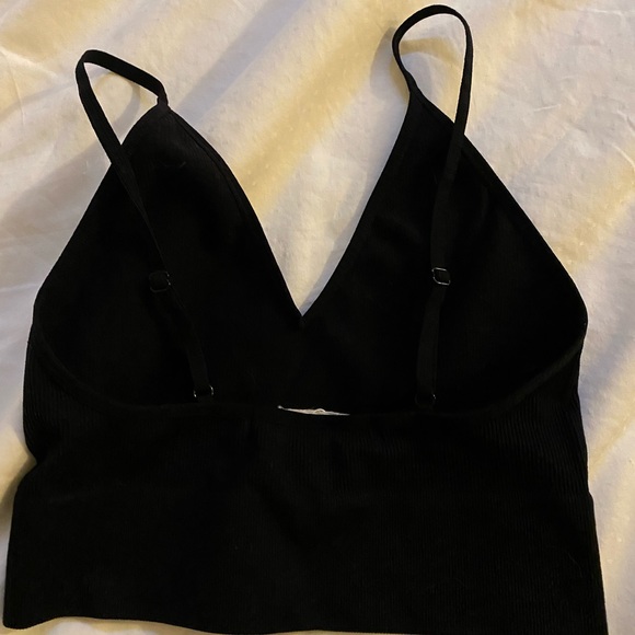 Workhall v neck crop top - Picture 3 of 3